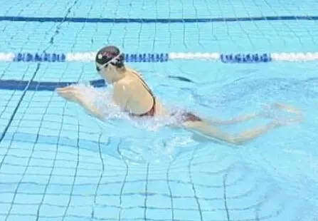 游泳转身技术